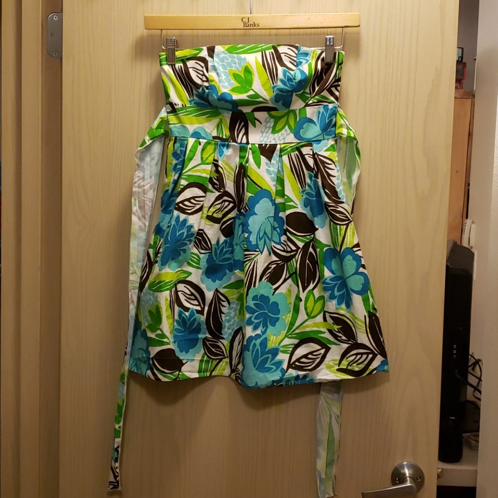 City Triangles Strapless Top